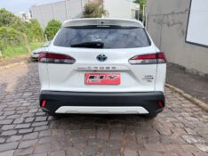 TOYOTA COROLLA CROSS 1.8 VVT-I HYBRID FLEX XRV CVT 2022/2022 ELY AUTOMÓVEIS LAJEADO / Carros no Vale