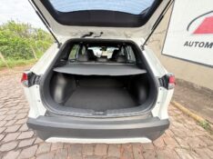 TOYOTA COROLLA CROSS 1.8 VVT-I HYBRID FLEX XRV CVT 2022/2022 ELY AUTOMÓVEIS LAJEADO / Carros no Vale