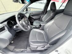 TOYOTA COROLLA CROSS 1.8 VVT-I HYBRID FLEX XRV CVT 2022/2022 ELY AUTOMÓVEIS LAJEADO / Carros no Vale
