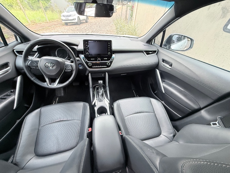 TOYOTA COROLLA CROSS 1.8 VVT-I HYBRID FLEX XRV CVT 2022/2022 ELY AUTOMÓVEIS LAJEADO / Carros no Vale TOYOTA COROLLA CROSS 1.8 VVT-I HYBRID FLEX XRV CVT 2022/2022 ELY AUTOMÓVEIS LAJEADO / Carros no Vale