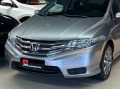 HONDA CITY 1.5 LX 16V 2013/2013 JM AUTOMÓVEIS VENÂNCIO AIRES / Carros no Vale