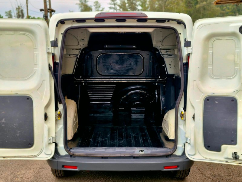 FIAT FIORINO 1.4 FURGÃO 2016/2017 CRUZEIRO MULTIMARCAS CRUZEIRO DO SUL / Carros no Vale