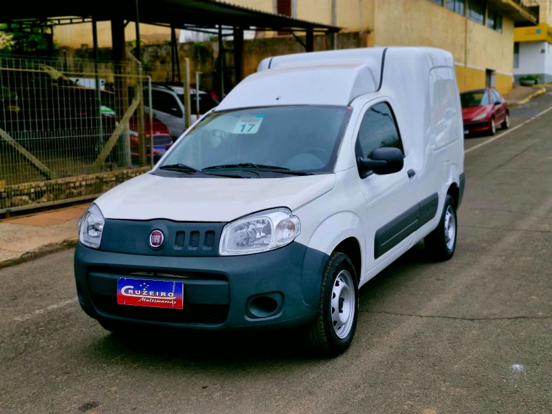 FIAT FIORINO 1.4 FURGÃO 2016/2017 CRUZEIRO MULTIMARCAS CRUZEIRO DO SUL / Carros no Vale