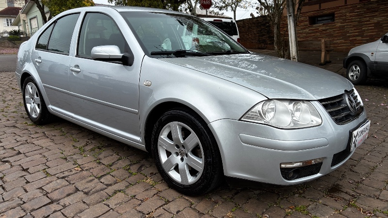 VOLKSWAGEN BORA 2.0 MI 8V FLEX 4P AUTOMÁTICO - 2009