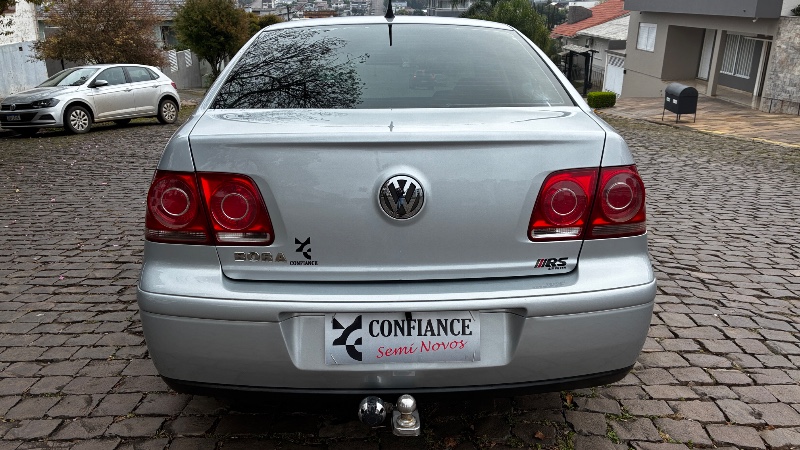 VOLKSWAGEN BORA 2.0 MI 8V FLEX 4P AUTOMÁTICO - 2009