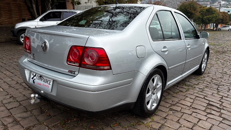 VOLKSWAGEN BORA 2.0 MI 8V FLEX 4P AUTOMÁTICO - 2009