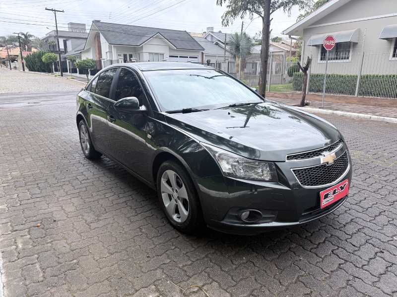 CHEVROLET CRUZE LT 1.8 16V FLEXPOWER 4P MEC. 2012/2012 ELY AUTOMÓVEIS LAJEADO / Carros no Vale