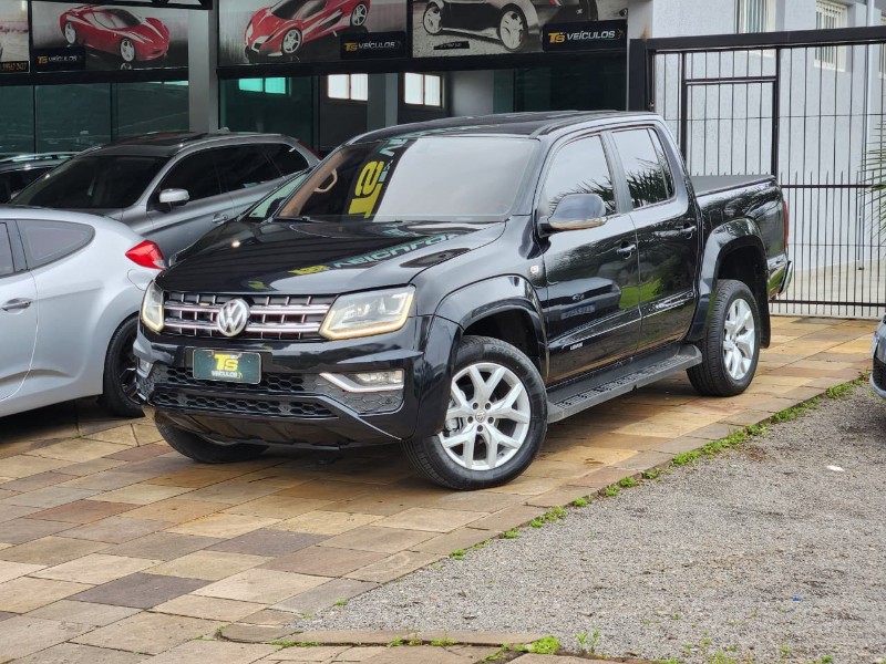 VOLKSWAGEN AMAROK HIGHLINE 2.0 4X4 2017/2018 TS VEÍCULOS ANTA GORDA / Carros no Vale