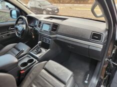 VOLKSWAGEN AMAROK HIGHLINE 2.0 4X4 2017/2018 TS VEÍCULOS ANTA GORDA / Carros no Vale