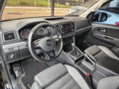 VOLKSWAGEN AMAROK HIGHLINE 2.0 4X4 2017/2018 TS VEÍCULOS ANTA GORDA / Carros no Vale