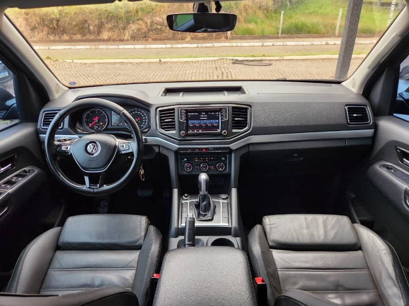 VOLKSWAGEN AMAROK HIGHLINE 2.0 4X4 2017/2018 TS VEÍCULOS ANTA GORDA / Carros no Vale