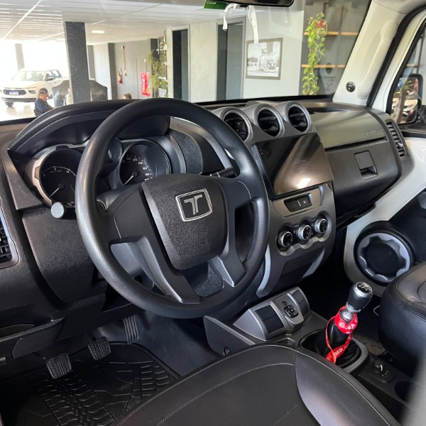 TROLLER T4 XLT 3.2 4X4 2016/2016 JOÃO CARROS MULTIMARCAS GUAPORÉ / Carros no Vale TROLLER T4 XLT 3.2 4X4 2016/2016 JOÃO CARROS MULTIMARCAS GUAPORÉ / Carros no Vale