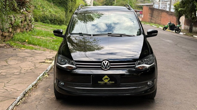 VOLKSWAGEN SPACEFOX HIGHLINE 1.6 2013/2014 ESTAÇÃO DO CARRO ESTRELA / Carros no Vale