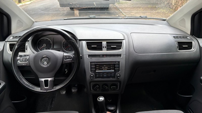 VOLKSWAGEN SPACEFOX HIGHLINE 1.6 2013/2014 ESTAÇÃO DO CARRO ESTRELA / Carros no Vale