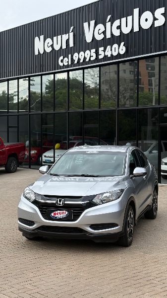 HONDA HR-V LX 1.8 16V 2016 2016/2016 NEURI VEÍCULOS LAJEADO / Carros no Vale HONDA HR-V LX 1.8 16V 2016 2016/2016 NEURI VEÍCULOS LAJEADO / Carros no Vale