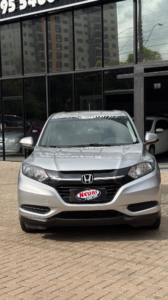 HONDA HR-V LX 1.8 16V 2016 2016/2016 NEURI VEÍCULOS LAJEADO / Carros no Vale HONDA HR-V LX 1.8 16V 2016 2016/2016 NEURI VEÍCULOS LAJEADO / Carros no Vale