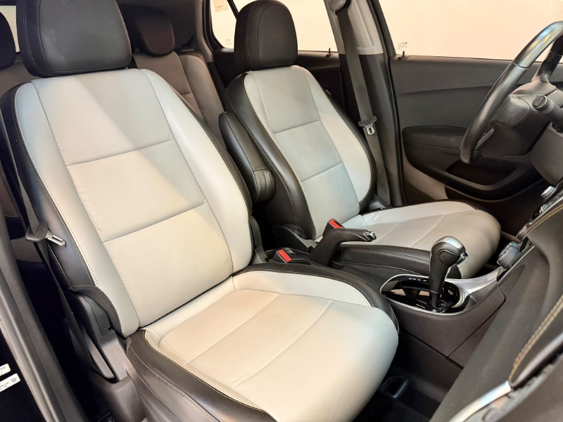 CHEVROLET TRACKER 1.4 16V TURBO LTZ 2017/2017 LUCAS AUTOMÓVEIS BOM RETIRO DO SUL / Carros no Vale