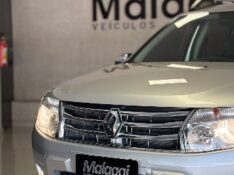 RENAULT DUSTER 2.0 16V HI-FLEX DYNAMIQUE AUTOMÁTICO 2014/2015 MALAGGI VEÍCULOS ENCANTADO / Carros no Vale