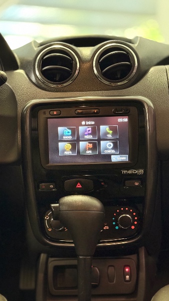RENAULT DUSTER 2.0 16V HI-FLEX DYNAMIQUE AUTOMÁTICO 2014/2015 MALAGGI VEÍCULOS ENCANTADO / Carros no Vale