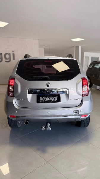 RENAULT DUSTER 2.0 16V HI-FLEX DYNAMIQUE AUTOMÁTICO 2014/2015 MALAGGI VEÍCULOS ENCANTADO / Carros no Vale