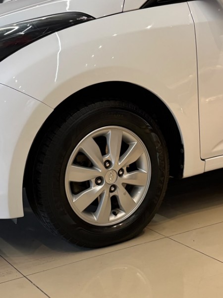 HYUNDAI HB20S 1.6 COMFORT STYLE 2015/2015 JM AUTOMÓVEIS VENÂNCIO AIRES / Carros no Vale
