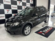 RENAULT SANDERO 1.6 STEPWAY 8V 2017/2017 TIAGO AUTOMÓVEIS VENÂNCIO AIRES / Carros no Vale