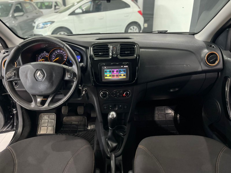 RENAULT SANDERO 1.6 STEPWAY 8V 2017/2017 TIAGO AUTOMÓVEIS VENÂNCIO AIRES / Carros no Vale RENAULT SANDERO 1.6 STEPWAY 8V 2017/2017 TIAGO AUTOMÓVEIS VENÂNCIO AIRES / Carros no Vale
