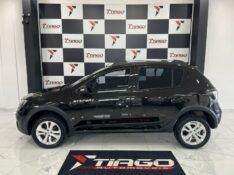 RENAULT SANDERO 1.6 STEPWAY 8V 2017/2017 TIAGO AUTOMÓVEIS VENÂNCIO AIRES / Carros no Vale