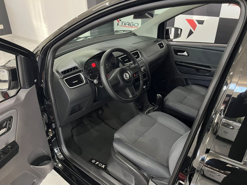 VOLKSWAGEN FOX 1.6 G2 TREND 2012/2012 TIAGO AUTOMÓVEIS VENÂNCIO AIRES / Carros no Vale