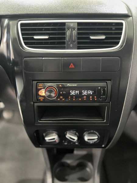 VOLKSWAGEN FOX 1.6 G2 TREND 2012/2012 TIAGO AUTOMÓVEIS VENÂNCIO AIRES / Carros no Vale