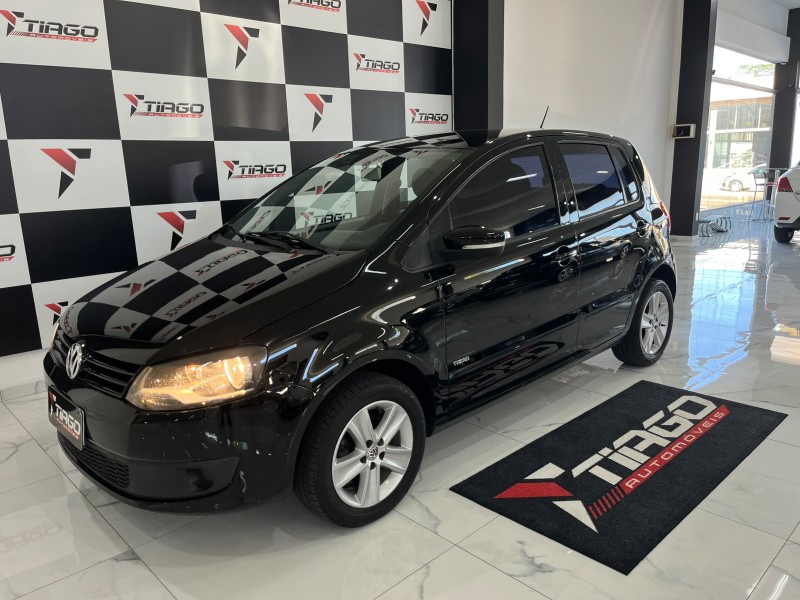 VOLKSWAGEN FOX 1.6 G2 TREND 2012/2012 TIAGO AUTOMÓVEIS VENÂNCIO AIRES / Carros no Vale