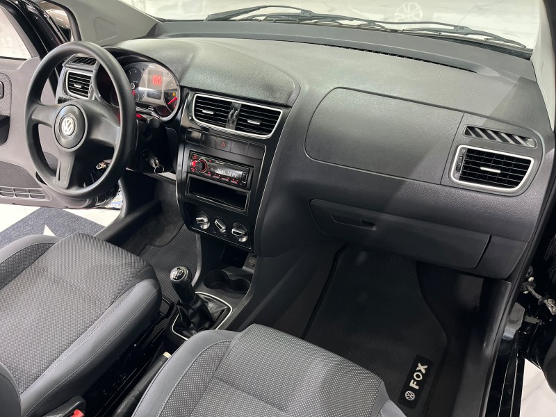 VOLKSWAGEN FOX 1.6 G2 TREND 2012/2012 TIAGO AUTOMÓVEIS VENÂNCIO AIRES / Carros no Vale