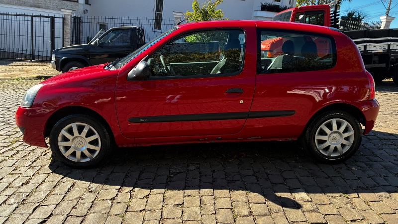 RENAULT CLIO CAMPUS HI-FLEX 2012/2012 COMPLETO VEÍCULOS GUAPORÉ / Carros no Vale