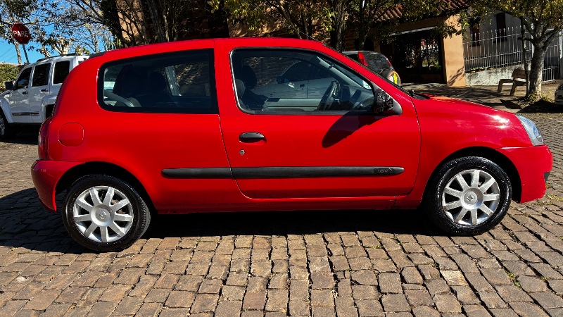 RENAULT CLIO CAMPUS HI-FLEX 2012/2012 COMPLETO VEÍCULOS GUAPORÉ / Carros no Vale
