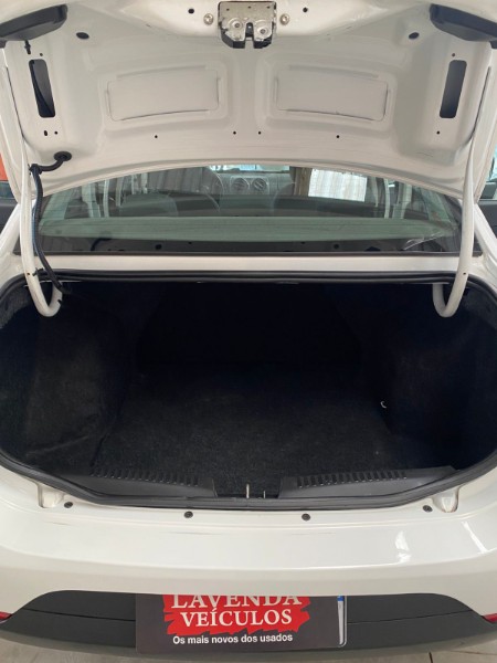 FIAT GRAND SIENA 1.4 8V 2021/2021 LAVENDA VEÍCULOS ARROIO DO MEIO / Carros no Vale