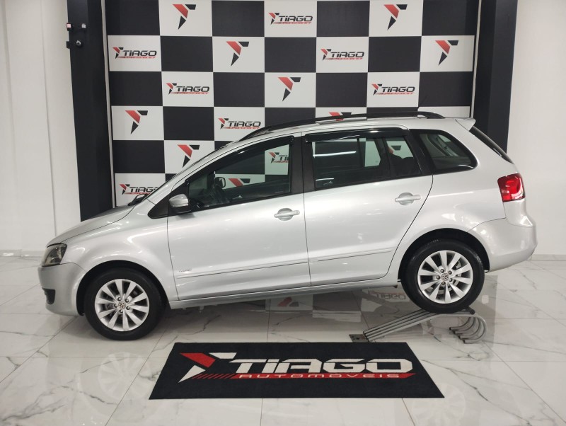 VOLKSWAGEN SPACEFOX 1.6 MI TREND 2011/2011 TIAGO AUTOMÓVEIS VENÂNCIO AIRES / Carros no Vale