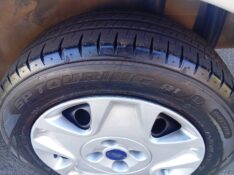 FORD FIESTA 1.6 FLEX 2005/2006 ALTERNATIVA VEÍCULOS LAJEADO / Carros no Vale