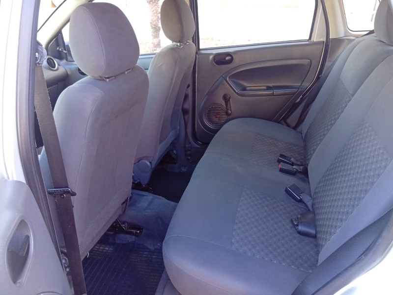 FORD FIESTA 1.6 FLEX 2005/2006 ALTERNATIVA VEÍCULOS LAJEADO / Carros no Vale