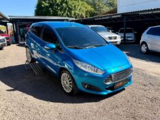 FORD NEW FIESTA FIESTA 1.6 TITANIUM PLUS HATCH 16V FLEX 4P AUTOMÁTICO /2017 AR MULTIMARCAS VENÂNCIO AIRES / Carros no Vale