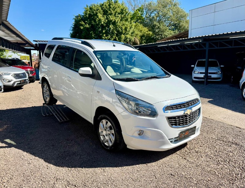CHEVROLET SPIN 1.8 LTZ /2013 AR MULTIMARCAS VENÂNCIO AIRES / Carros no Vale