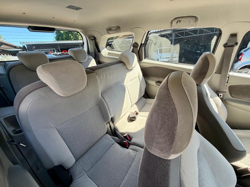 CHEVROLET SPIN 1.8 LTZ /2013 AR MULTIMARCAS VENÂNCIO AIRES / Carros no Vale