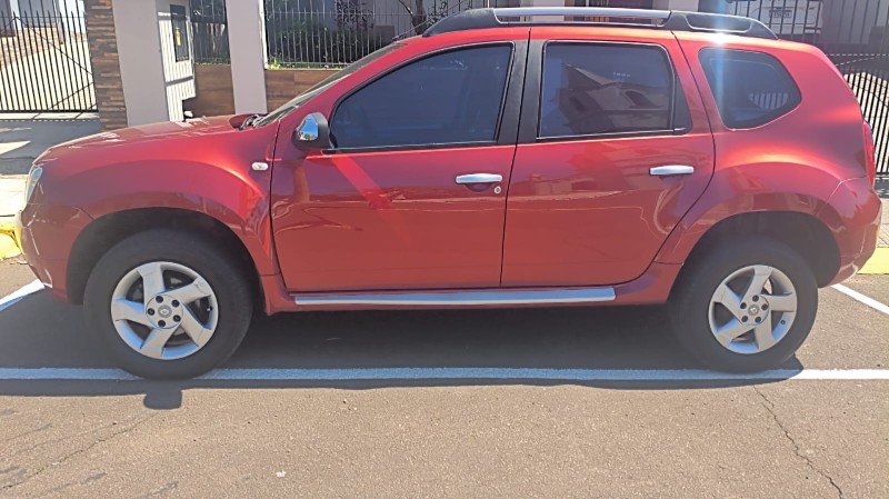 RENAULT DUSTER 1.6 16V DYNAMIQUE 2014/2015 ADRIANO VEÍCULOS CRUZEIRO DO SUL / Carros no Vale