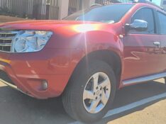 RENAULT DUSTER 1.6 16V DYNAMIQUE 2014/2015 ADRIANO VEÍCULOS CRUZEIRO DO SUL / Carros no Vale