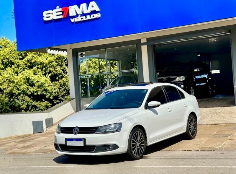 VOLKSWAGEN JETTA HIGHLINE 2.0 TSI 2014/2014 SÉTIMA VEÍCULOS GUAPORÉ / Carros no Vale VOLKSWAGEN JETTA HIGHLINE 2.0 TSI 2014/2014 SÉTIMA VEÍCULOS GUAPORÉ / Carros no Vale