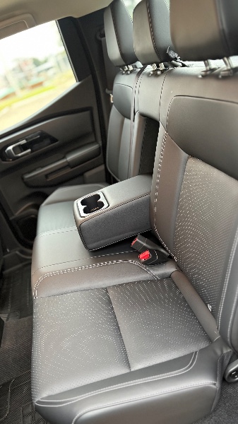 MITSUBISHI TRITON KATANA 2.4 CD 4X4 TB DIESEL AUT. 2026/2026 NEURI VEÍCULOS LAJEADO / Carros no Vale MITSUBISHI TRITON KATANA 2.4 CD 4X4 TB DIESEL AUT. 2026/2026 NEURI VEÍCULOS LAJEADO / Carros no Vale