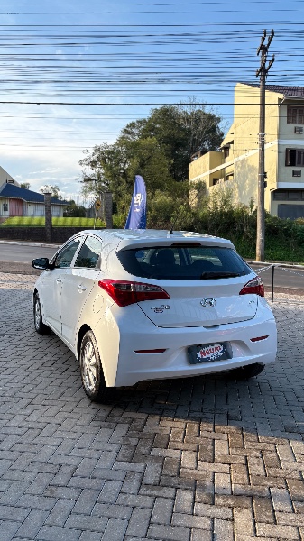 HYUNDAI HB20 1.0 COMFORT STYLE 12V 2012/2013 NEURI VEÍCULOS LAJEADO / Carros no Vale