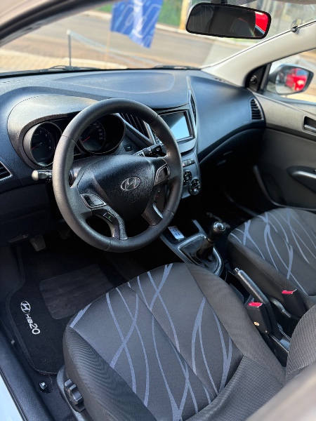 HYUNDAI HB20 1.0 COMFORT STYLE 12V 2012/2013 NEURI VEÍCULOS LAJEADO / Carros no Vale