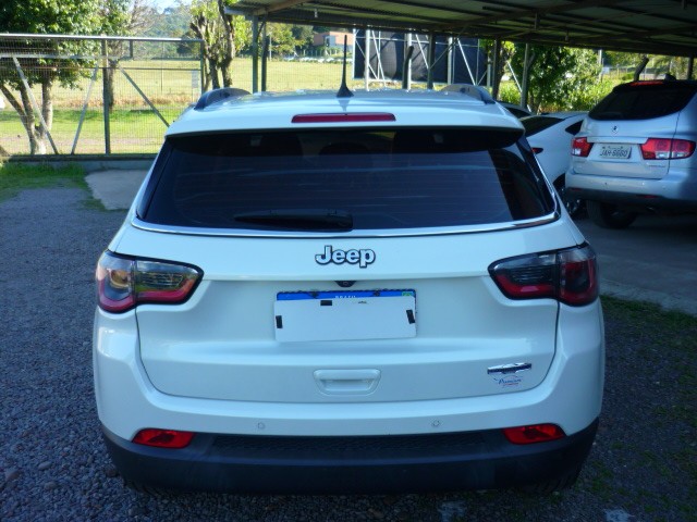 JEEP COMPASS 2.0 16V FLEX LONGITUDE AUTOMÁTICO 2016/2017 PREMIUM AUTOMÓVEIS ARROIO DO MEIO / Carros no Vale
