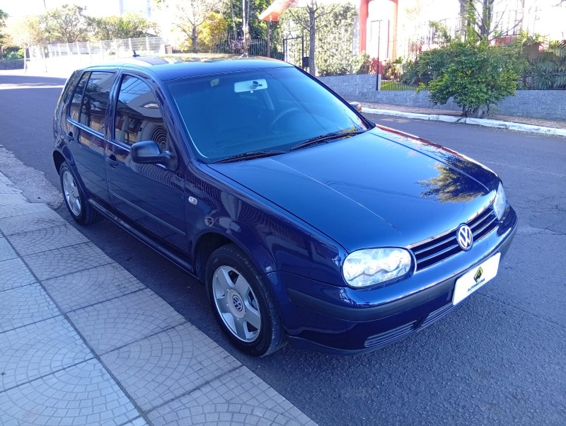 VOLKSWAGEN GOLF 1.6 2001/2002 ALTERNATIVA VEÍCULOS LAJEADO / Carros no Vale