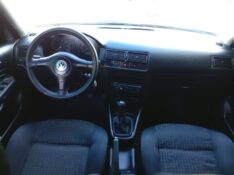 VOLKSWAGEN GOLF 1.6 2001/2002 ALTERNATIVA VEÍCULOS LAJEADO / Carros no Vale